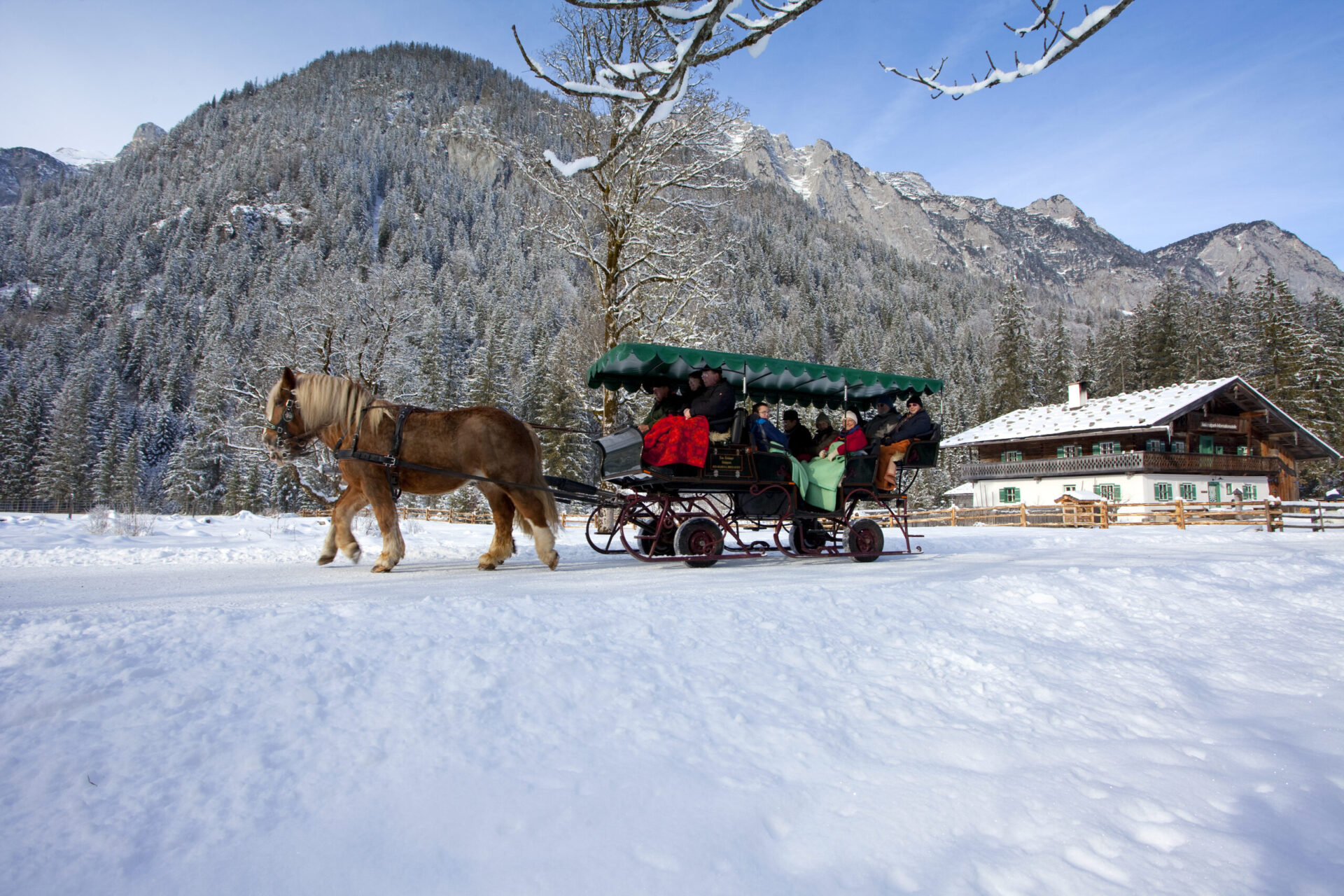 Horse-drawn carriage & sleigh rides - Hotel in Berchtesgaden ...