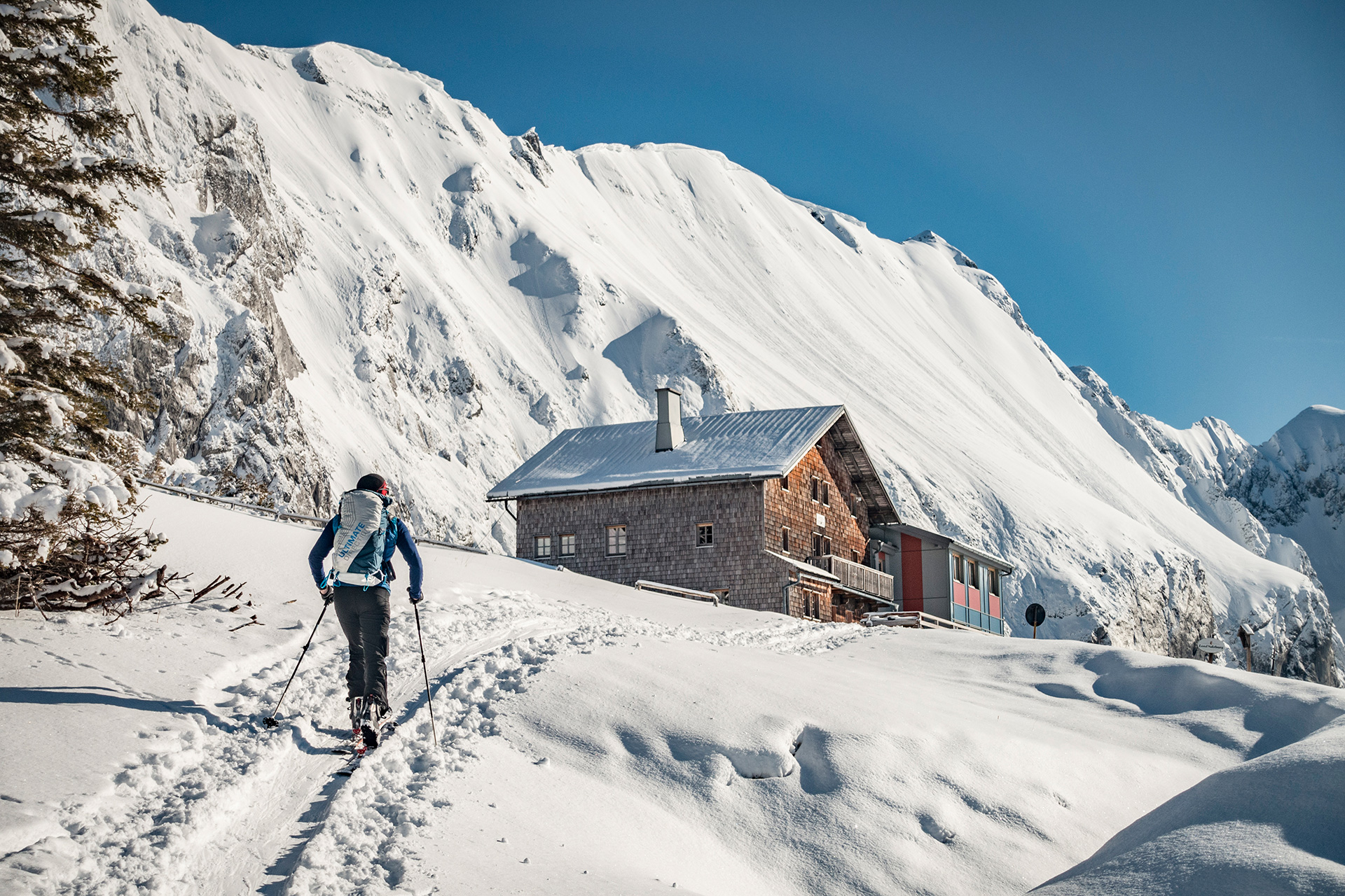 Winter Berchtesgaden Skitourengeher am Stahlhaus